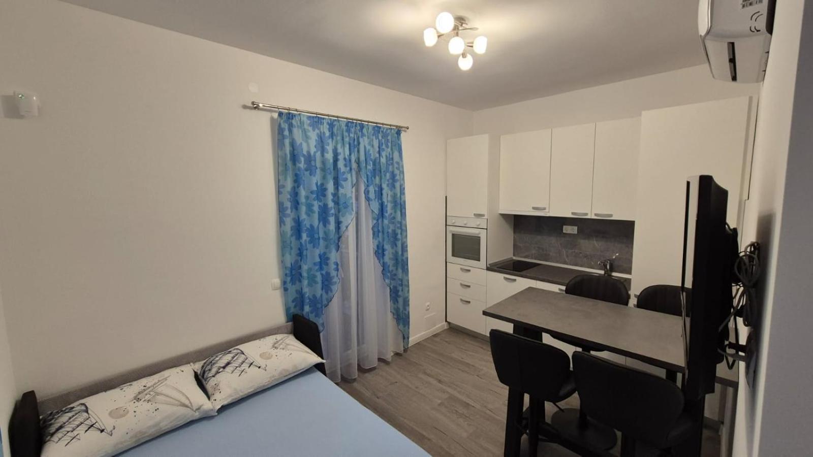 Apartments Sea Star Kastela Exterior photo